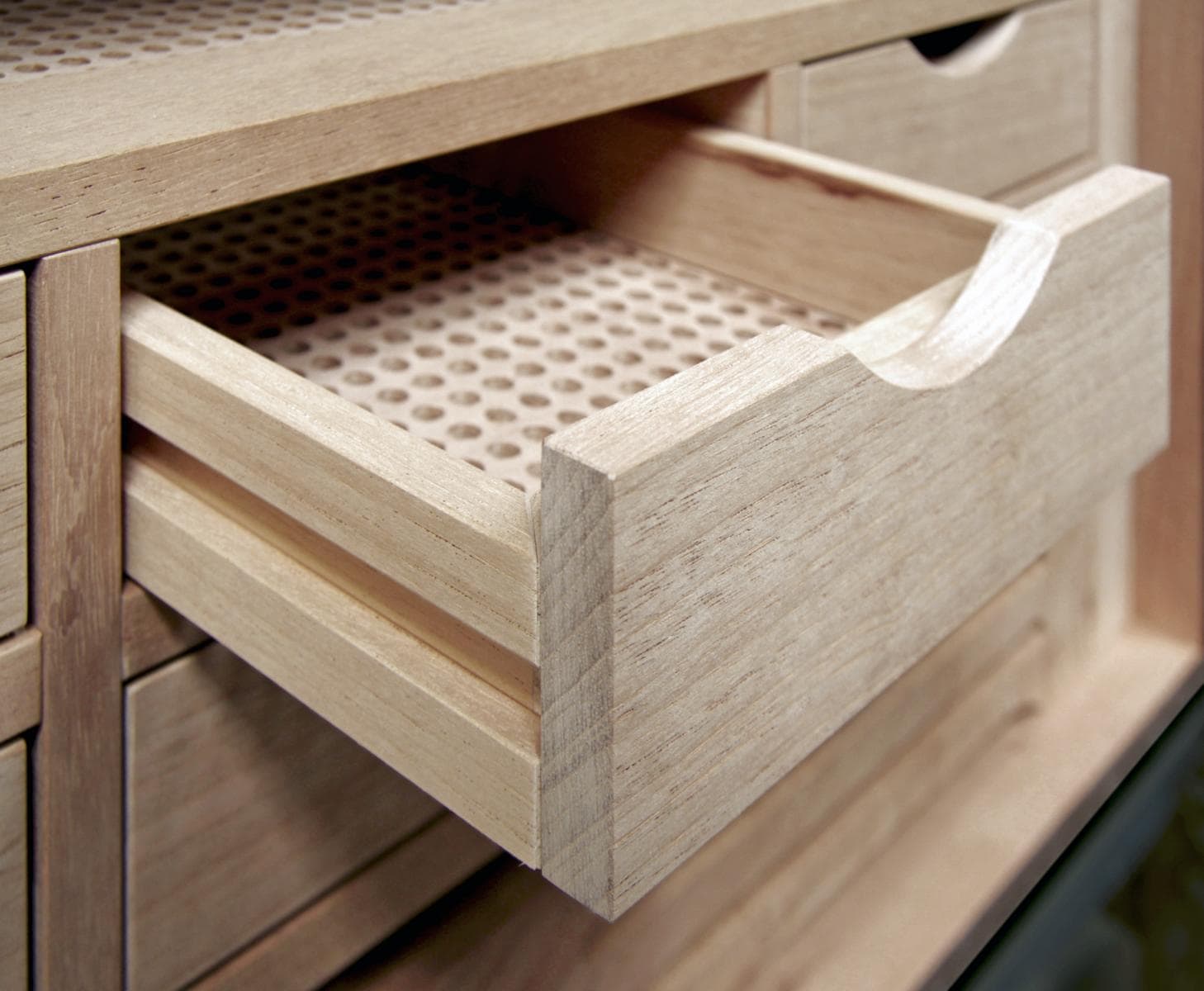 GERBER Humidor Drawers Separate your exclusive varieties by flavor